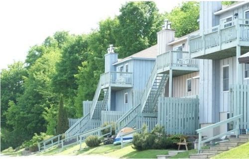 Mccreary'S Beach Resort Perth Exterior photo